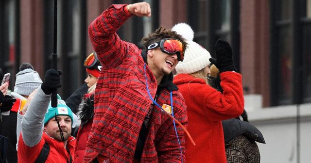 Patrick Mahomes Chugs Beers, Dances During Chiefs Super Bowl Parade