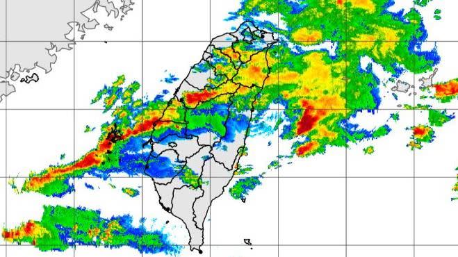 大雨影響地區，擴及「半個台灣」。（圖／中央氣象署）