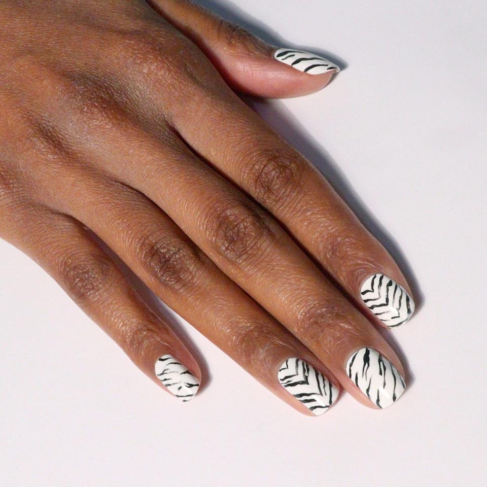 Zebra Stripe nails