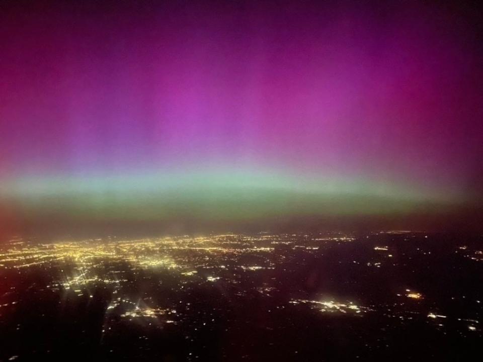 FOX Weather Storm Tracker Mark Sudduth caught a stunning view of the aurora over South Carolina while in a plane.