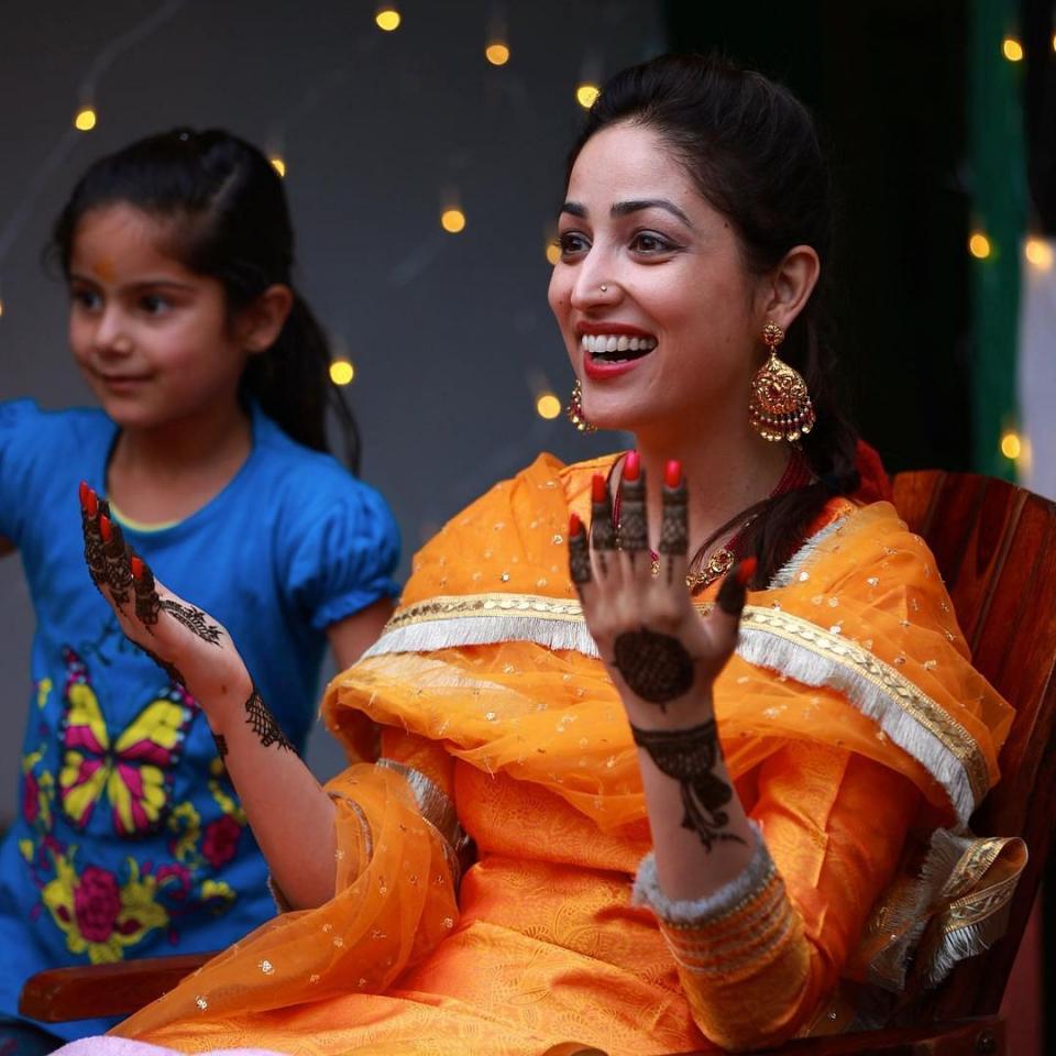 <div class="paragraphs"><p>Yami Gautam during her mehendi ceremony. </p></div>