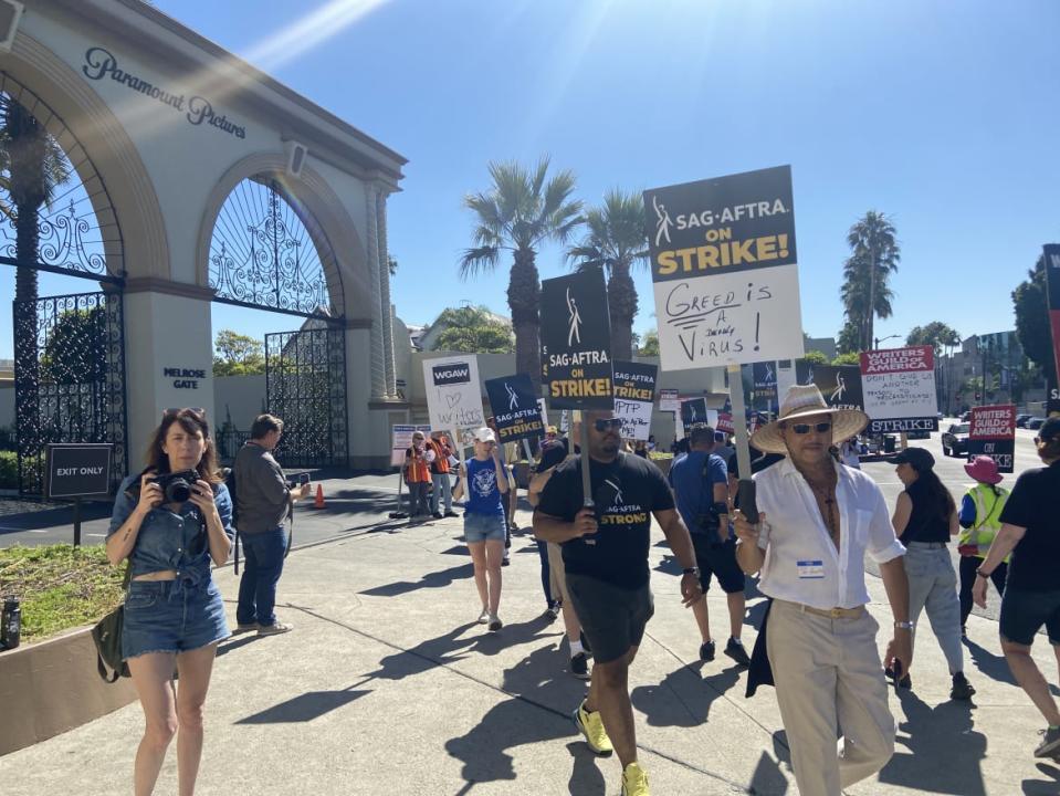 Protesters at the SAG Strike on the Paramount lot