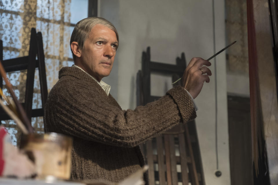 En esta imagen difundida por National Geographic, Antonio Banderas en una escena de "Genius: Picasso". (Dusan Martincek/National Geographic vía AP)