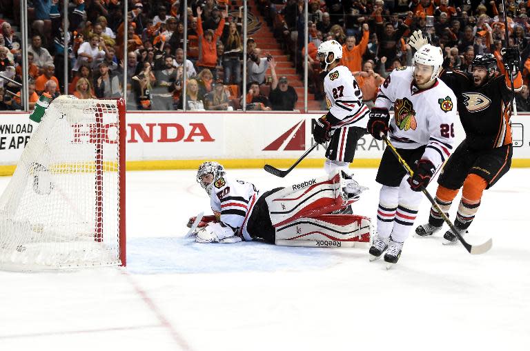 Anaheim Ducks' Ryan Kesler (R) celebrates his first period goal duringg the game against the Chicago Blackhawks in Game Five of the Western Conference Finals at Honda Center on May 25, 2015