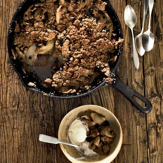 Skillet-Baked Pear-and-Apple Crisp