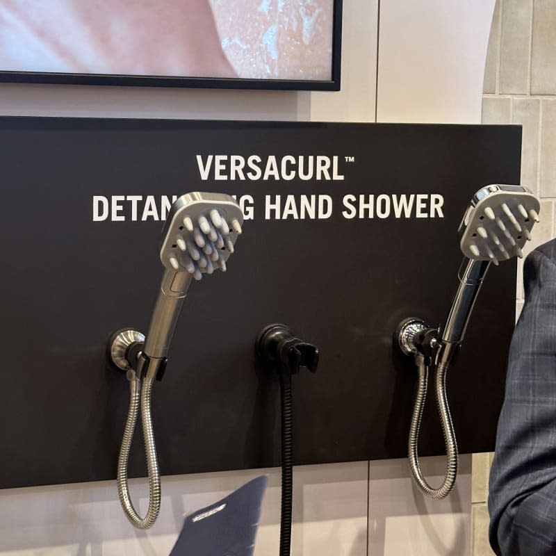 Delta Versacurl Detangling Hand Shower