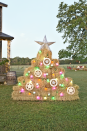 <p>Show off your country pride with this eye-catching tree made of hay bales. It's sure to get the attention of your neighbors!</p><p><a class="link " href="https://www.amazon.com/FULLBELL-Controller-Connectable-Transparent-Multi-Color/dp/B06XBNV1QV?tag=syn-yahoo-20&ascsubtag=%5Bartid%7C10050.g.28872053%5Bsrc%7Cyahoo-us" rel="nofollow noopener" target="_blank" data-ylk="slk:SHOP COLORED LIGHTS;elm:context_link;itc:0;sec:content-canvas">SHOP COLORED LIGHTS</a></p>