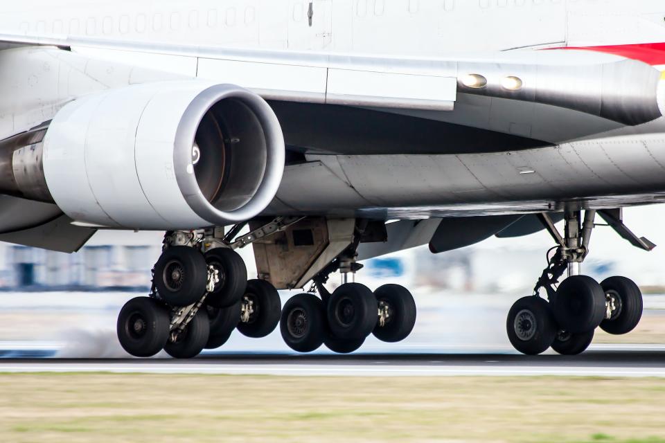 Landing gear on a British Airways aircraft - Credit: Senohrabek - Fotolia