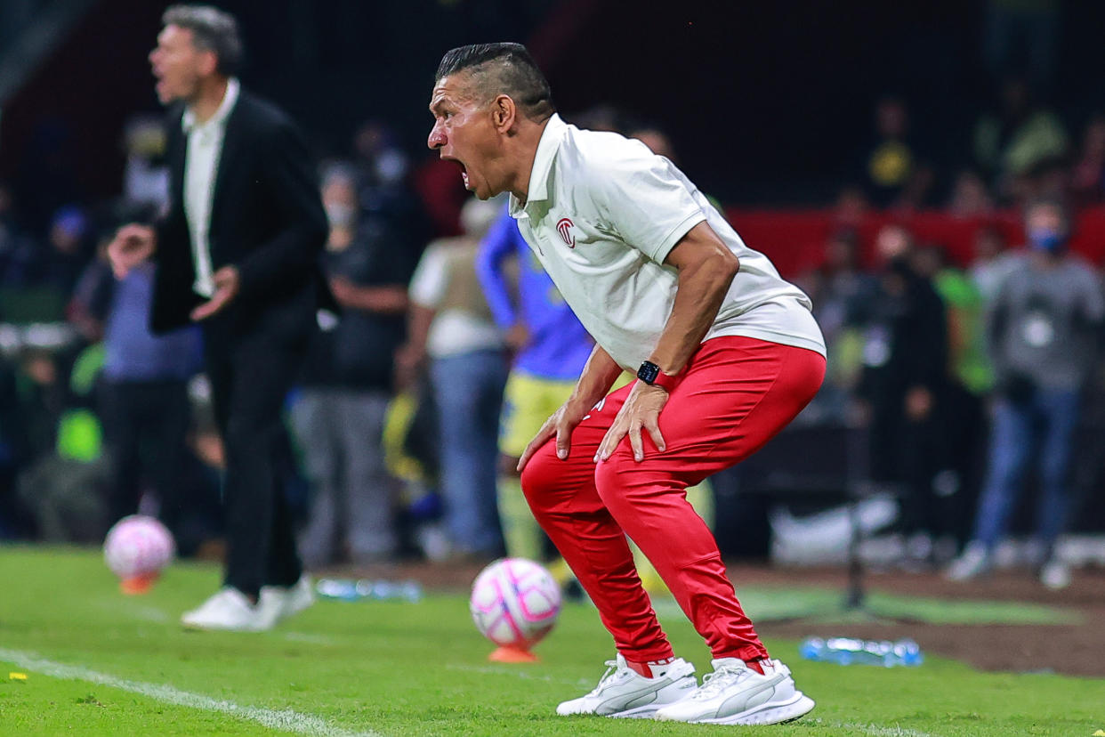 Ignacio Ambriz vivió con mucha intensidad su revancha contra el América. (Foto: Manuel Velasquez/Getty Images)