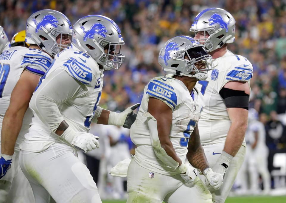 David Montgomery is expected back from a rib injury as the Detroit Lions take on the Los Angeles Chargers in Week 10.