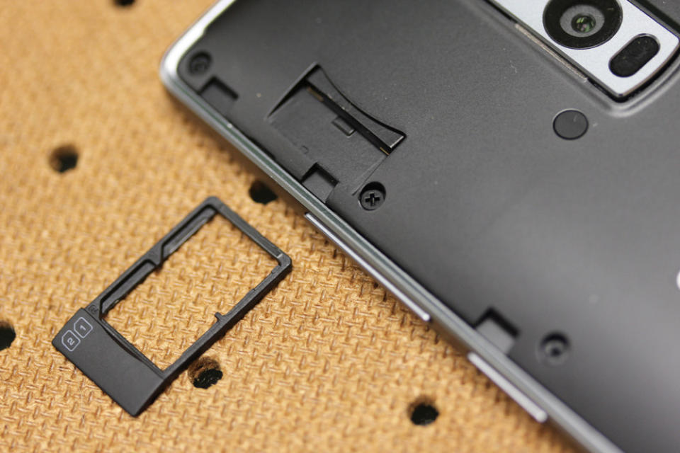 Two 4G LTE nano-SIM slots in one tray, but no microSD card functionality.