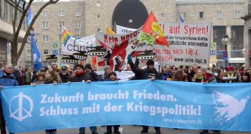 Bei den Ostermärschen der Friedensbewegung ist die Zahl der Teilnehmer dieses Jahr bei nasskaltem Wetter teils hinter der der Vorjahre zurückgeblieben. 40 Demonstrationen, Friedensgottesdienste und Mahnwachen waren in zahlreichen Städten geplant