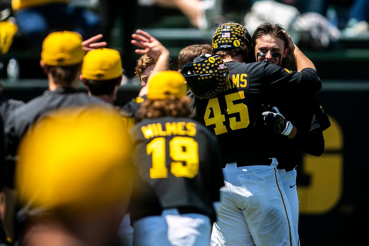 No Big Ten title, but likely a NCAA tournament berth for Iowa Hawkeyes  baseball team