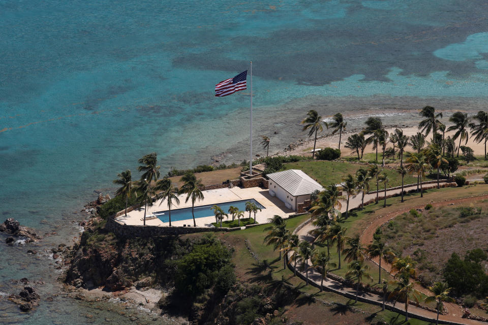 Una proprietà di Jeffrey Epstein a Little St. James Island (REUTERS/Marco Bello)