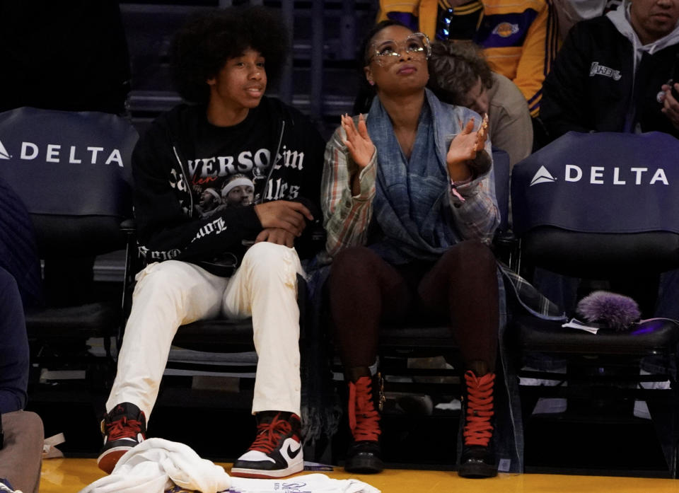 LOS ANGELES, CALIFORNIA - MARCH 22: Jennifer Hudson sits court side during the game between the Philadelphia 76ers and the Los Angeles Lakers at Crypto.Com Arena  on March 22, 2024 in Los Angeles, California. (Photo by London Entertainment/GC Images)