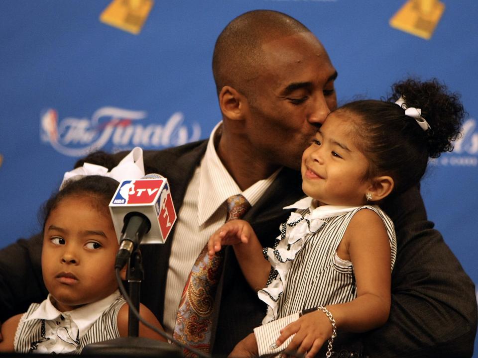 Kobe and daughters