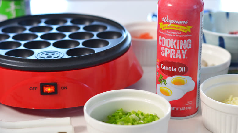 Takoyaki maker and cooking spray