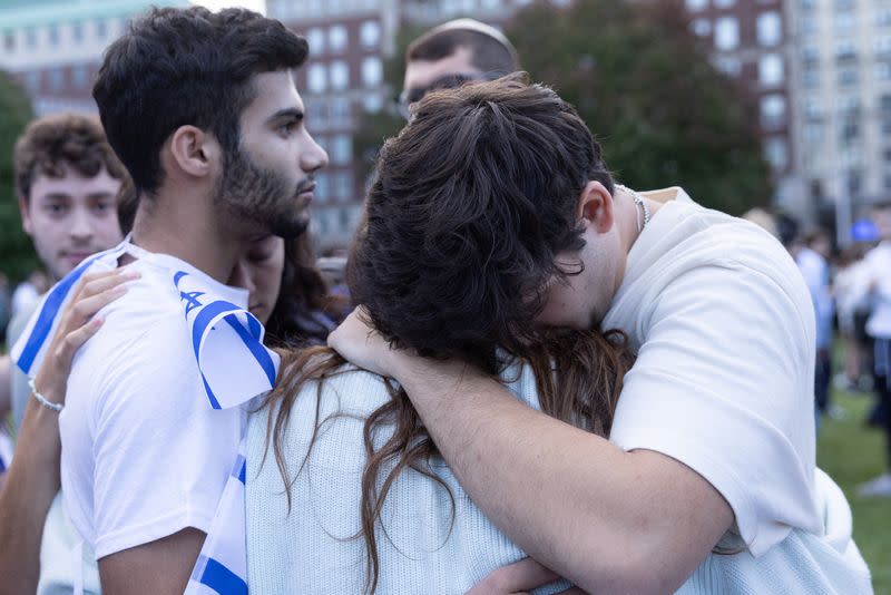 Pro-Israel students take part in a protest in support of Israel amid the ongoing conflict in Gaza, at Columbia University in New York City
