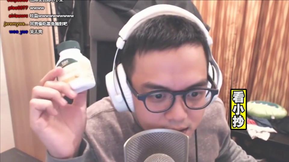 由於高深的工商功力，Twitch 時期的 6tan 也被稱為「工商巨魔」