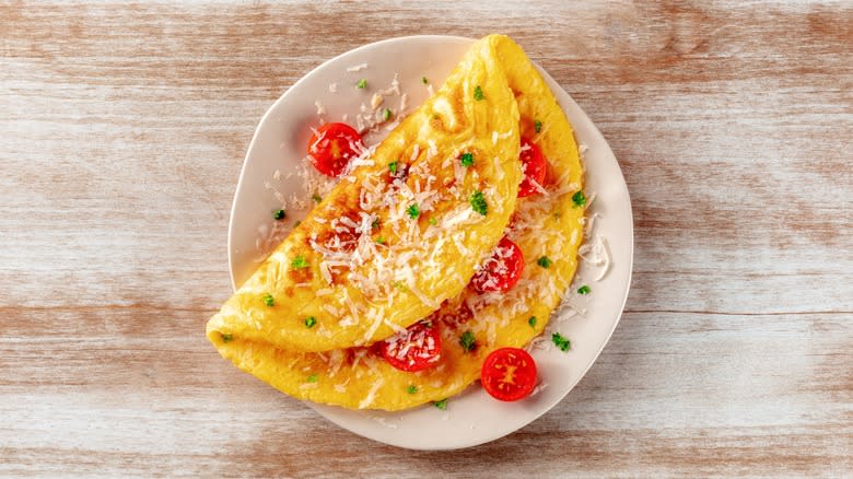 omelet with tomato and herbs