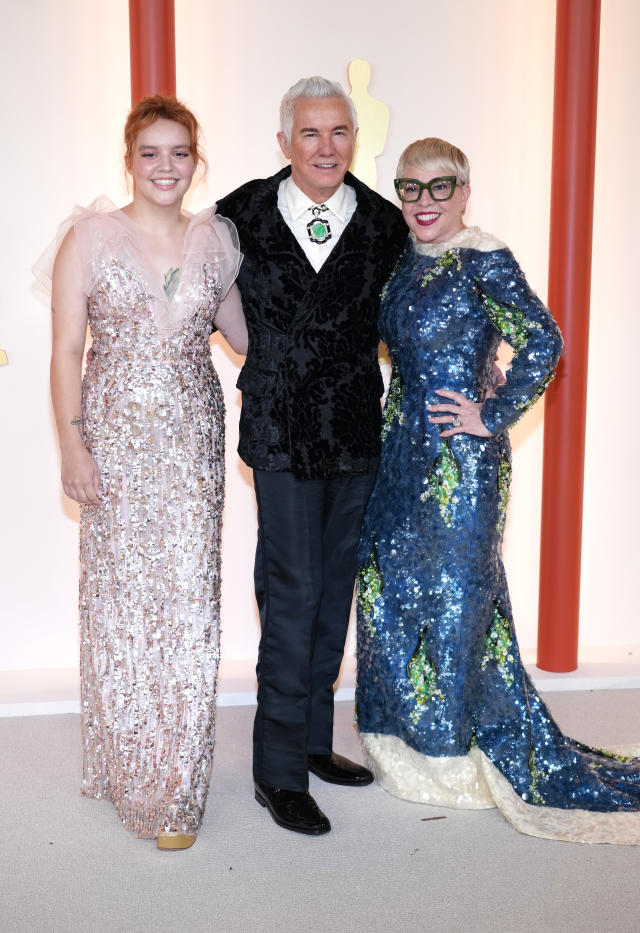 2023 Oscars: Salma Hayek, Colin Farrell, more bring their kids to Academy  Awards; Pedro Pascal brings sister - ABC7 New York
