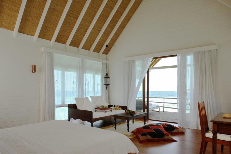 Take a break in one of Cocoa Island’s 33 overwater villas (COMO Cocoa Island)