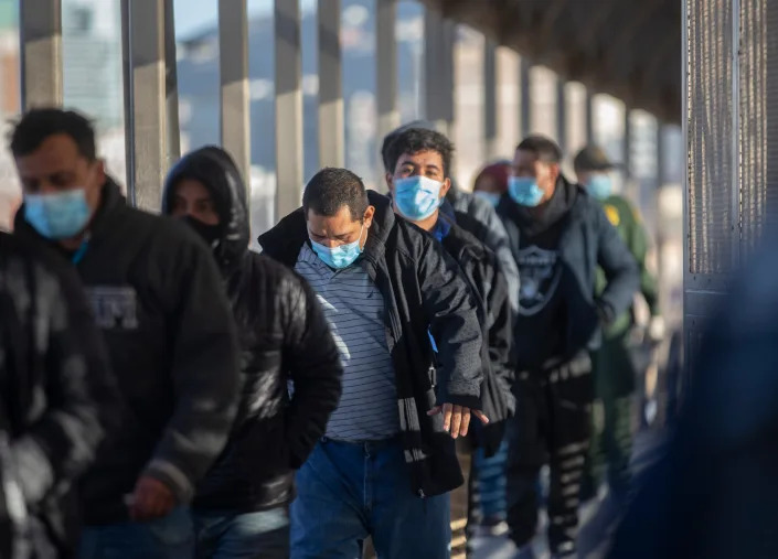 Mexicans are returned to Mexico on the Santa Fe Bridge to Juárez by U.S. Customs and Border Protection on March 11, 2021.