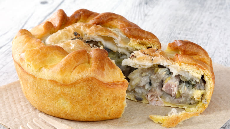 Chicken and mushroom pie