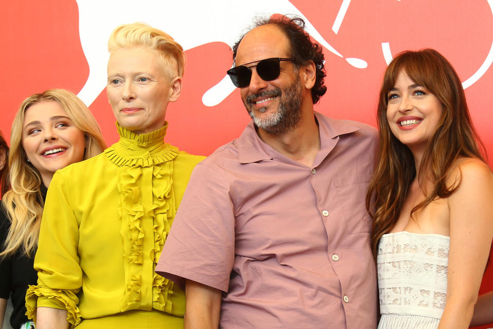 Regisseur Luca Guadignino mit dem Hauptcast von „Suspiria“ in Venedig – nur Lutz Ebersdorf fehlt. (Bild: Joel C Ryan/Invision/AP Photo)