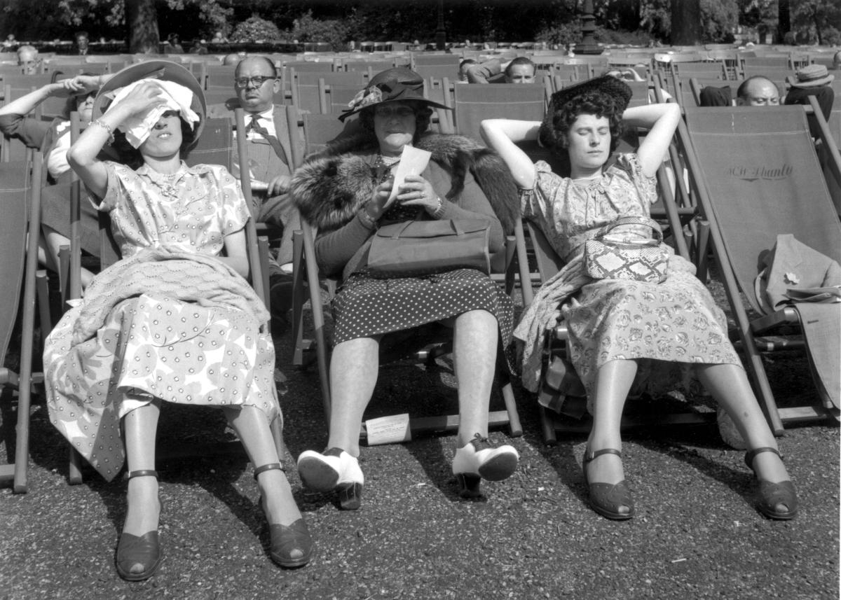 These Hacks Will Help You Cool Off When Its Scorching Hot Outside 1924