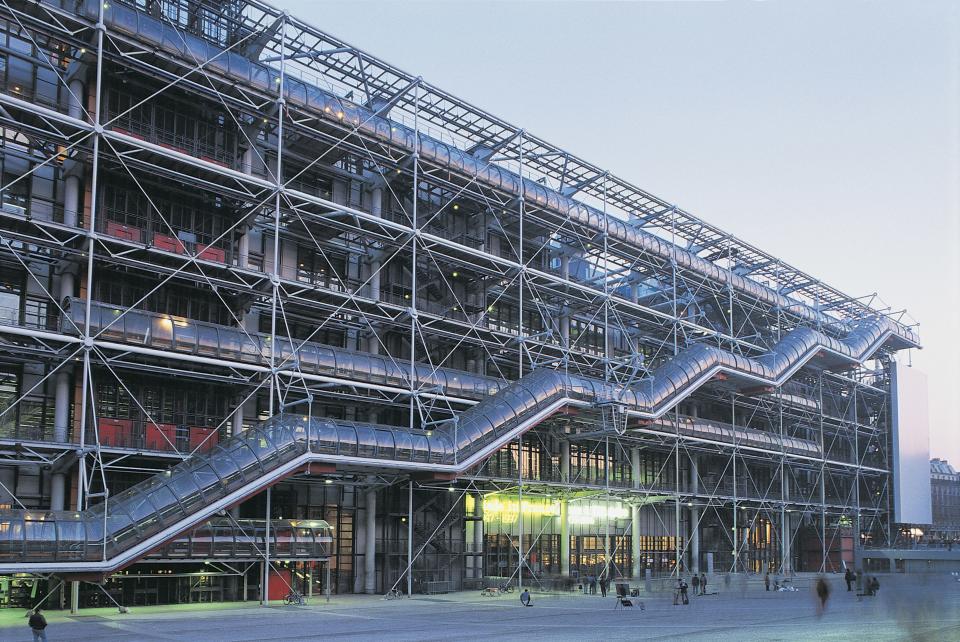 UNSPECIFIED - JULY 24:  Facade of a museum, Pompidou Center, Paris, France  (Photo by DEA / C. SAPPA/De Agostini/Getty Images)