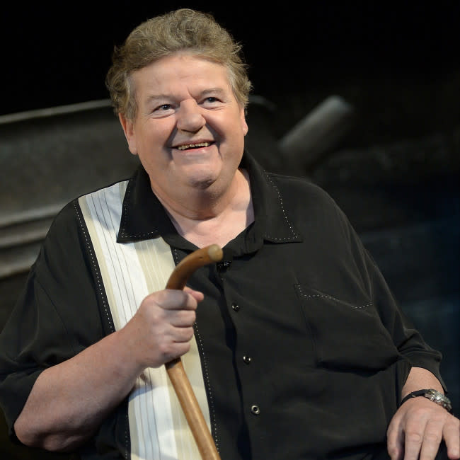 Hijo de Robbie Coltrane realiza ingenioso homenaje a supadre credit:Bang Showbiz