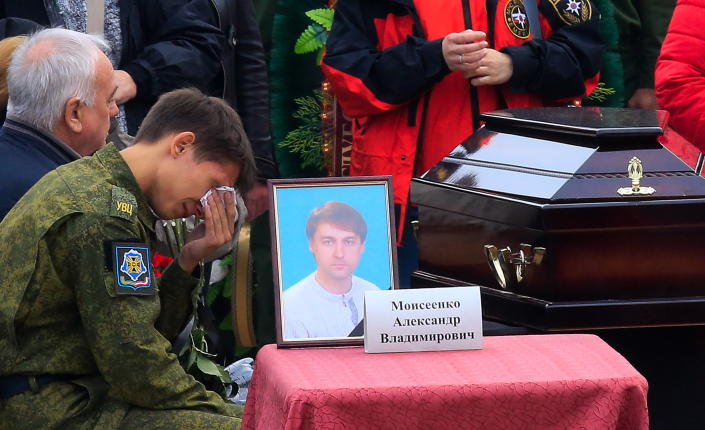 Crimea Mourns Kerch School Shooting Victims 