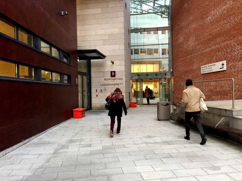 People enter Borgarting Court of Appeals in Oslo