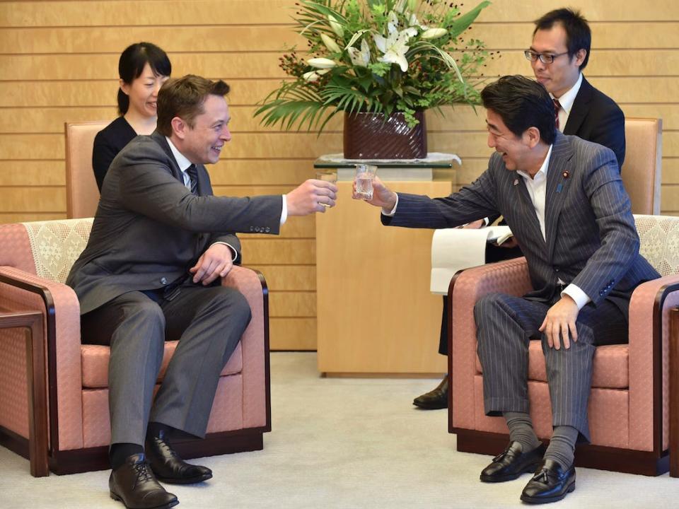 Elon Musk Toast Japan Shinzo Abe