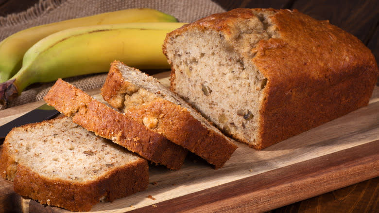 Banana bread and slices of banana