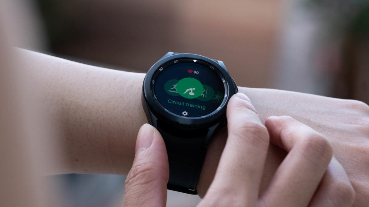 diepte Medisch wangedrag Patriottisch Galaxy Watch 4 review: Still the best Android smartwatches around | Engadget
