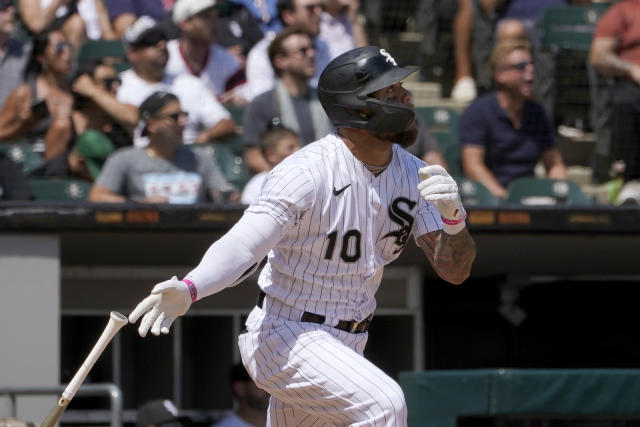 Cease strikes out nine, White Sox split DH with Guardians