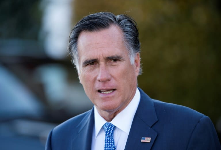 Former Republican presidential candidate Mitt Romney urged President Donald Trump to apologize for his response to the violence in Charlottesville