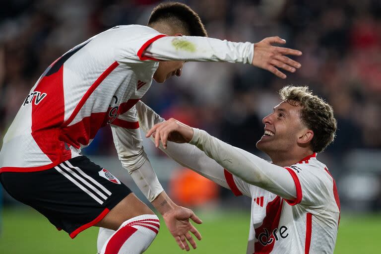 River debutó en la Liga Profesional con una gran victoria sobre Central Córdoba en el estadio Monumental