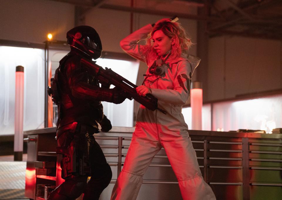 Hattie Shaw (Vanessa Kirby) tussles with a helmeted goon in 
