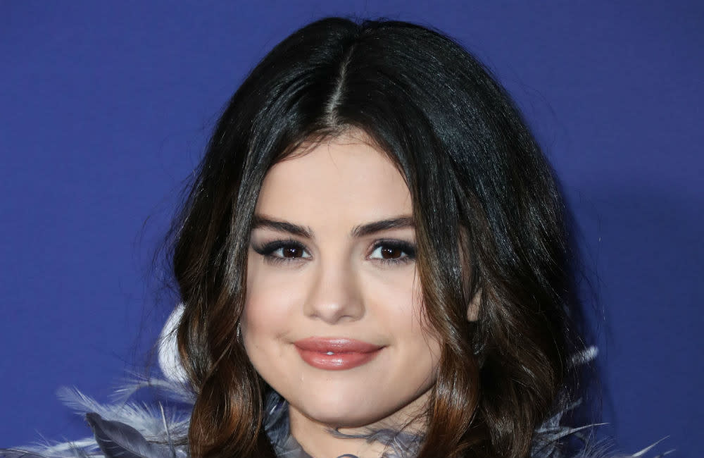 Selena Gomez has always wanted to be a 'Golden Globes girl' credit:Bang Showbiz