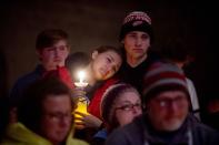 <p>Les larmes du Michigan après la fusillade survenue au lycée d'Oxford mardi.</p>