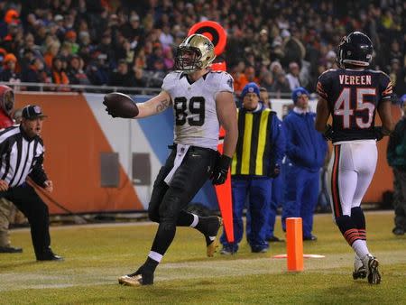 New Orleans Saints tight end Josh Hill (89) scores a touchdown past Chicago Bears free safety Brock Vereen (45) during the second half at Soldier Field. New Orleans won 31-15. Mandatory Credit: Dennis Wierzbicki-USA TODAY Sports