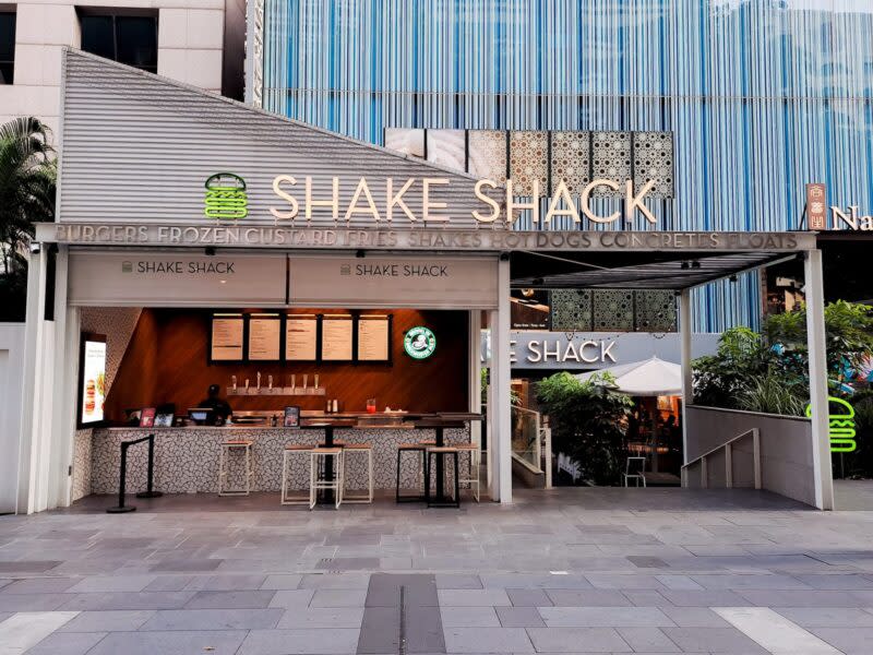 shake shack - storefront