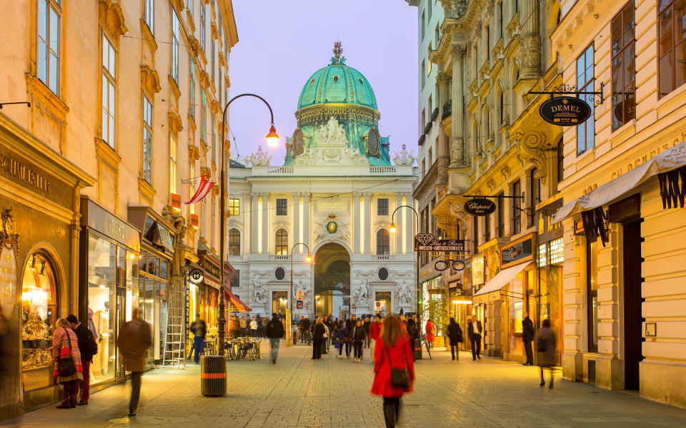 Vienna has an abundance of shops and markets. - © Sylvain SONNET