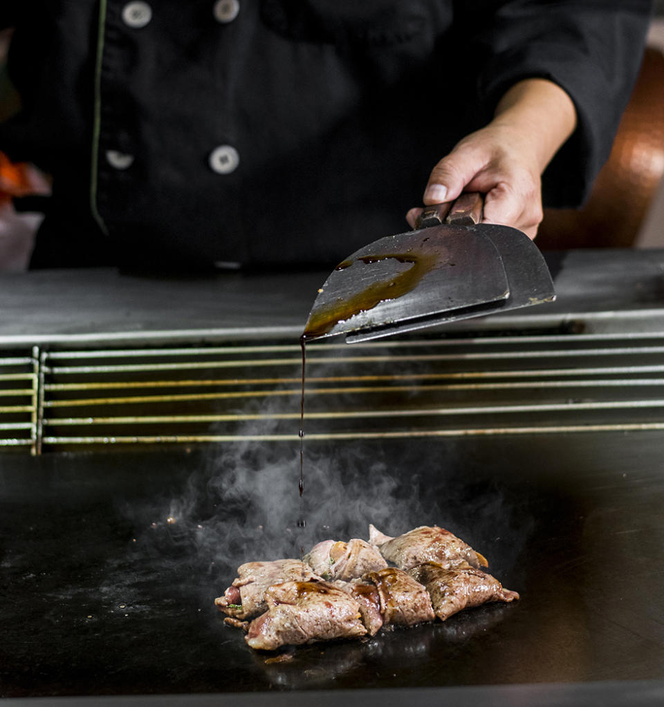 元朗美食︱14年歷史鐵板燒餐廳 轉做外賣立食店 最平$58食到鐵板燒牛肉丼飯