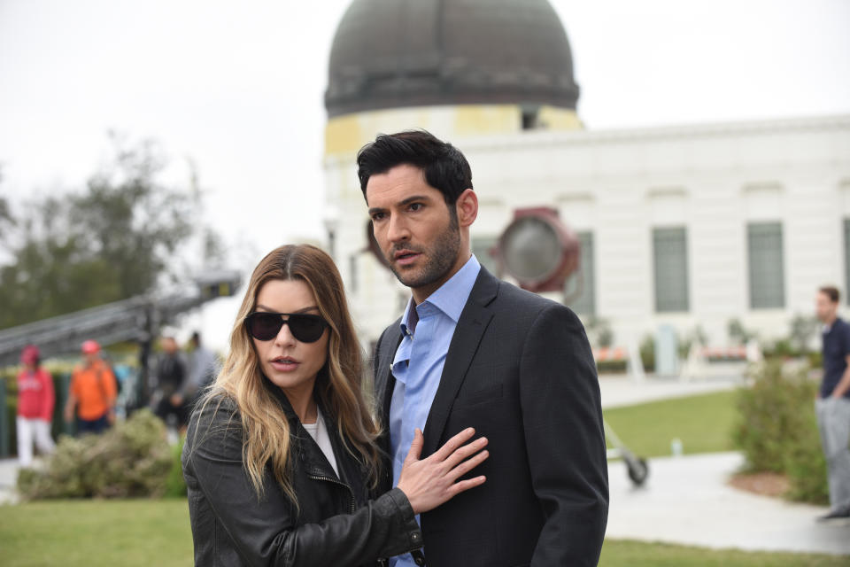 LUCIFER: L-R: Lauren German and Tom Ellis in the ÒBoo Normal/Once Upon a TimeÓ two-hour bonus episode of LUCIFER airing Monday, May 28 (8:00-10:00 PM ET/PT) on FOX. CR: FOX