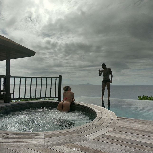 <p>Luego de su paso por Sudáfrica, Wanda y Mauro continuaron su viaje por las paradisíacas Islas Seychelles, donde aprovecharon para lucir sus esculturales cuerpos en pequeños trajes de baño. </p>