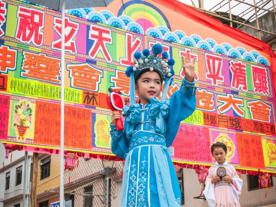 香港3大離島一日遊低至63折！每位$268中環專船接送唔洗同人迫～長洲太平清醮飄色巡遊、坪洲兩大歷史建築、梅窩歎粵菜